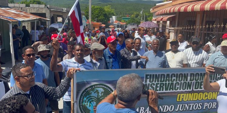 Comunitarios y asociaciones rechazan en Barahona instalación de grancera