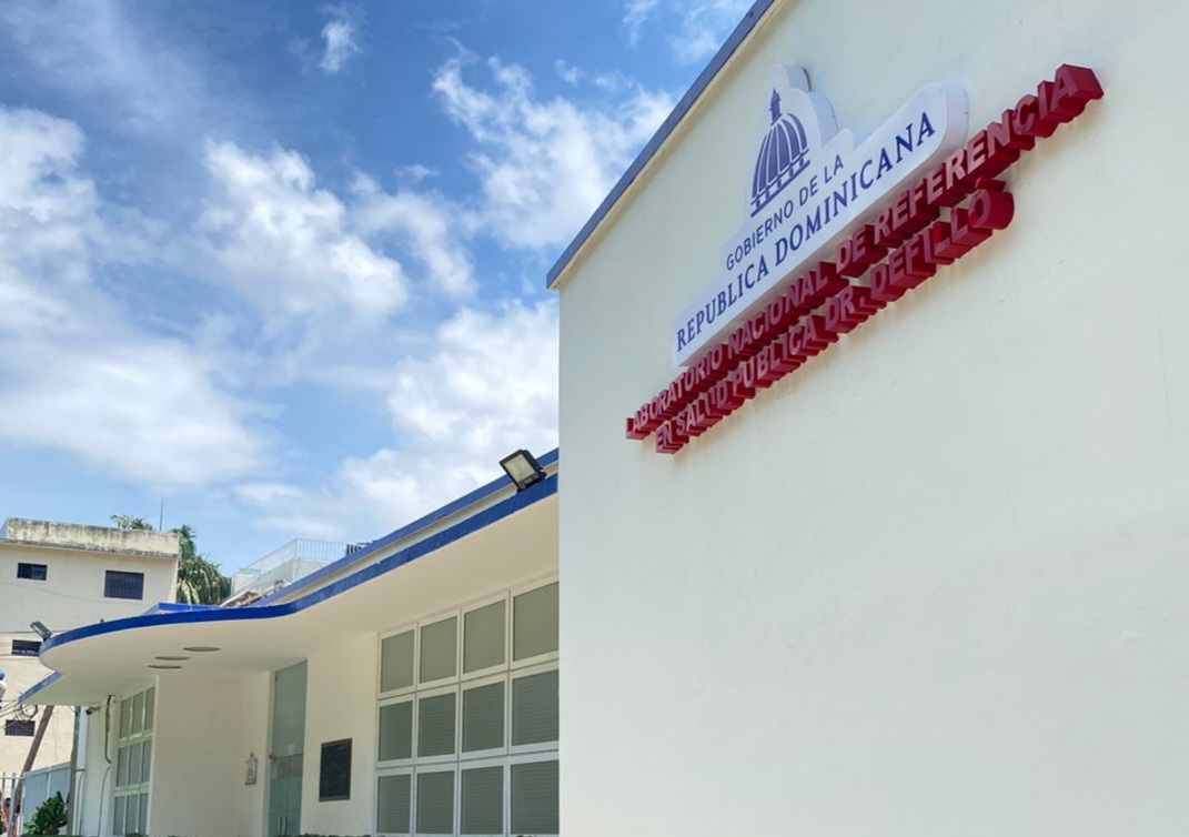 Laboratorio Nacional Doctor Defilló logra acreditación internacional