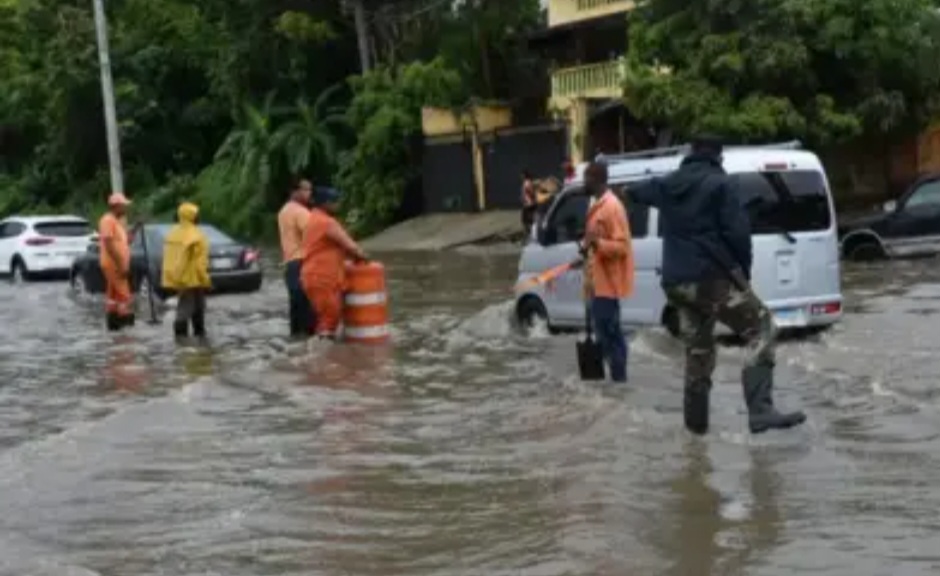 Lluvias dejan miles desplazados y cientos de casas afectadas