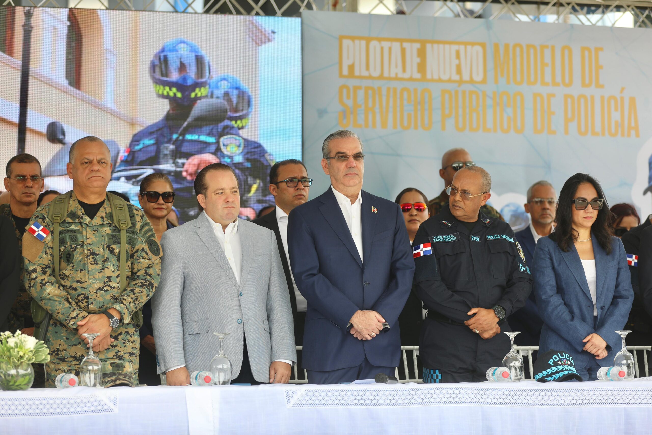 Gobierno pone en marcha nuevo modelo patrullaje y servicio policial en el GSD