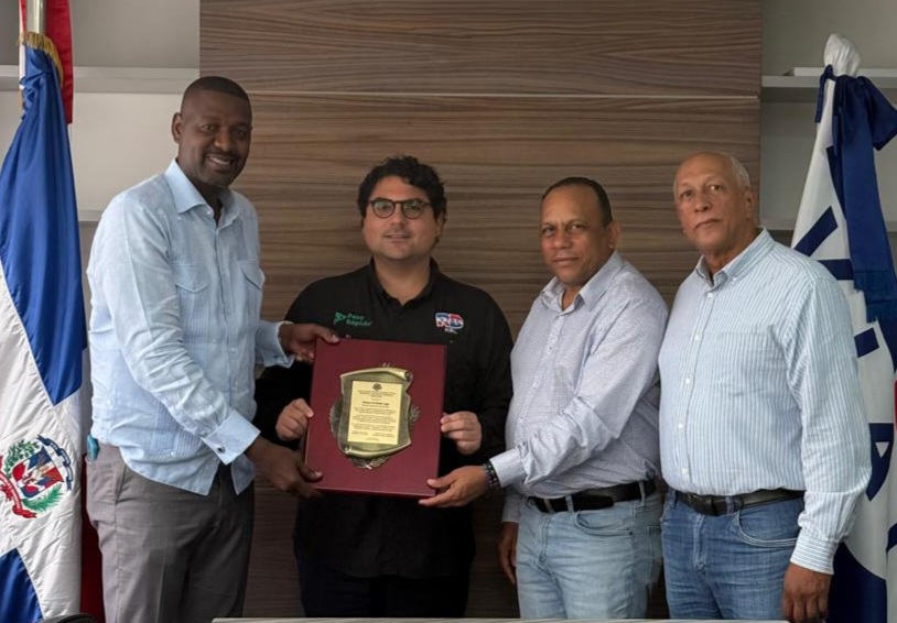 Abasado reconoce a director Red Vial