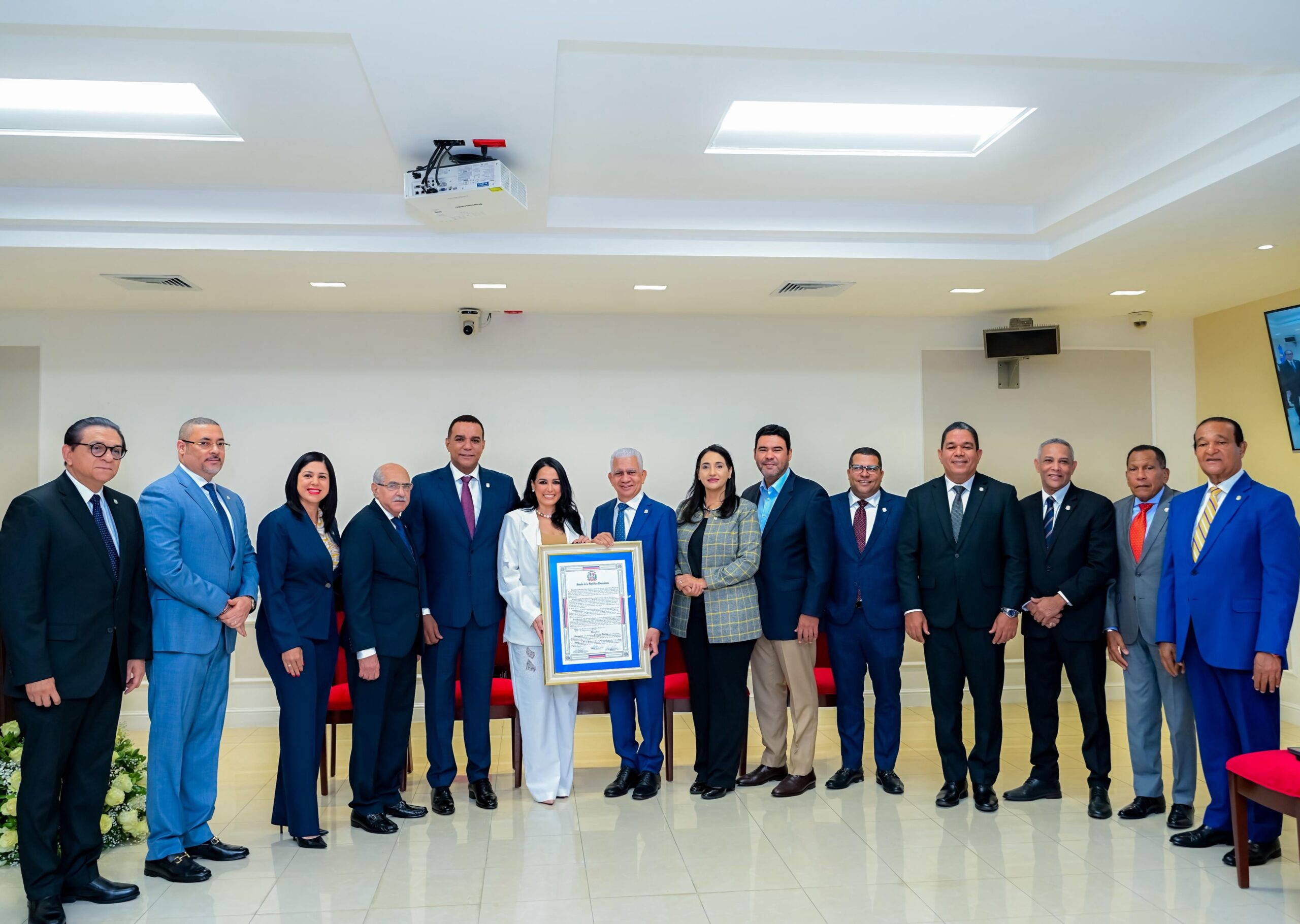 Senado reconoce a Celinés Toribio