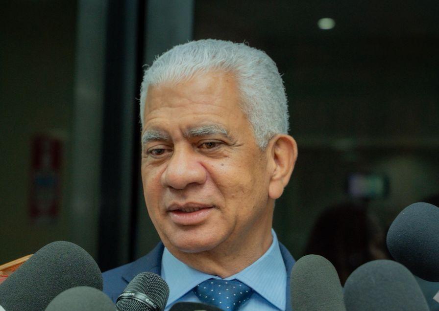 Presidente Senado apoya advertencia Abinader a uso político cargos públicos