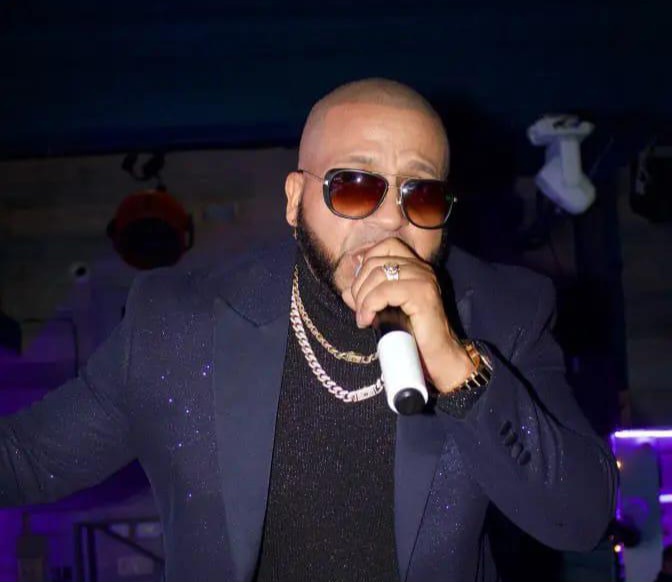 Roban más de RD$ 3 millones y prendas al bachatero “El Galán de la Bachata”