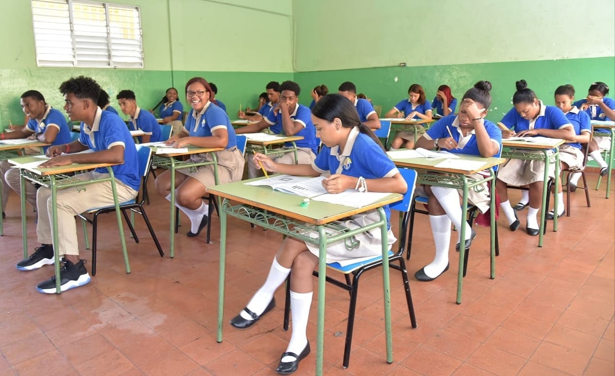 Promueven más de 88 mil estudiantes en primer llamado  Pruebas Nacionales 2025