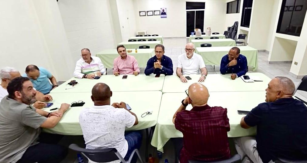 Federaciones deportivas valoran gestión ministro Kelvin Cruz