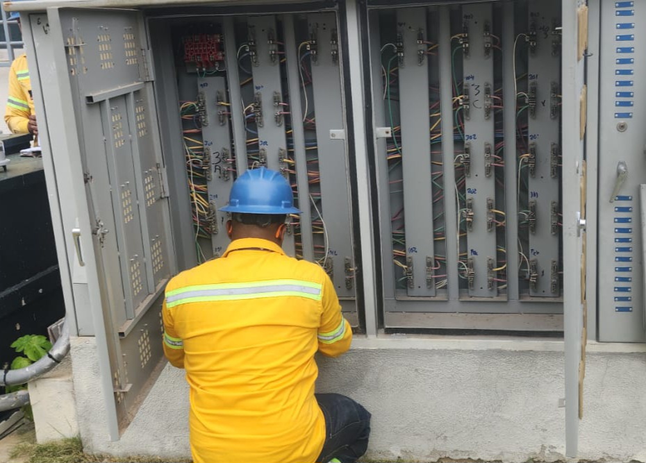 Edeeste detecta conexiones ilegales en Ciudad Juan Bosch