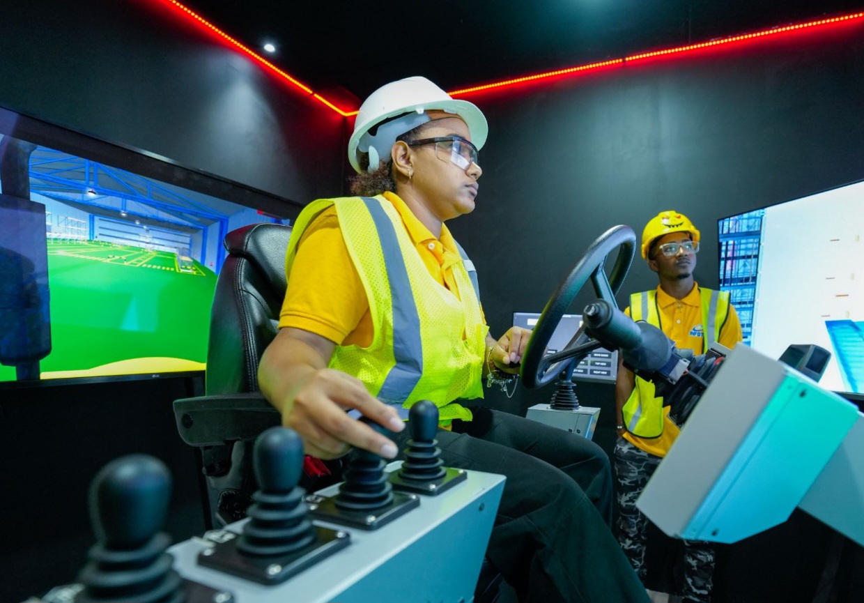 Infotep impulsa formación para el transporte y  revolución industrial