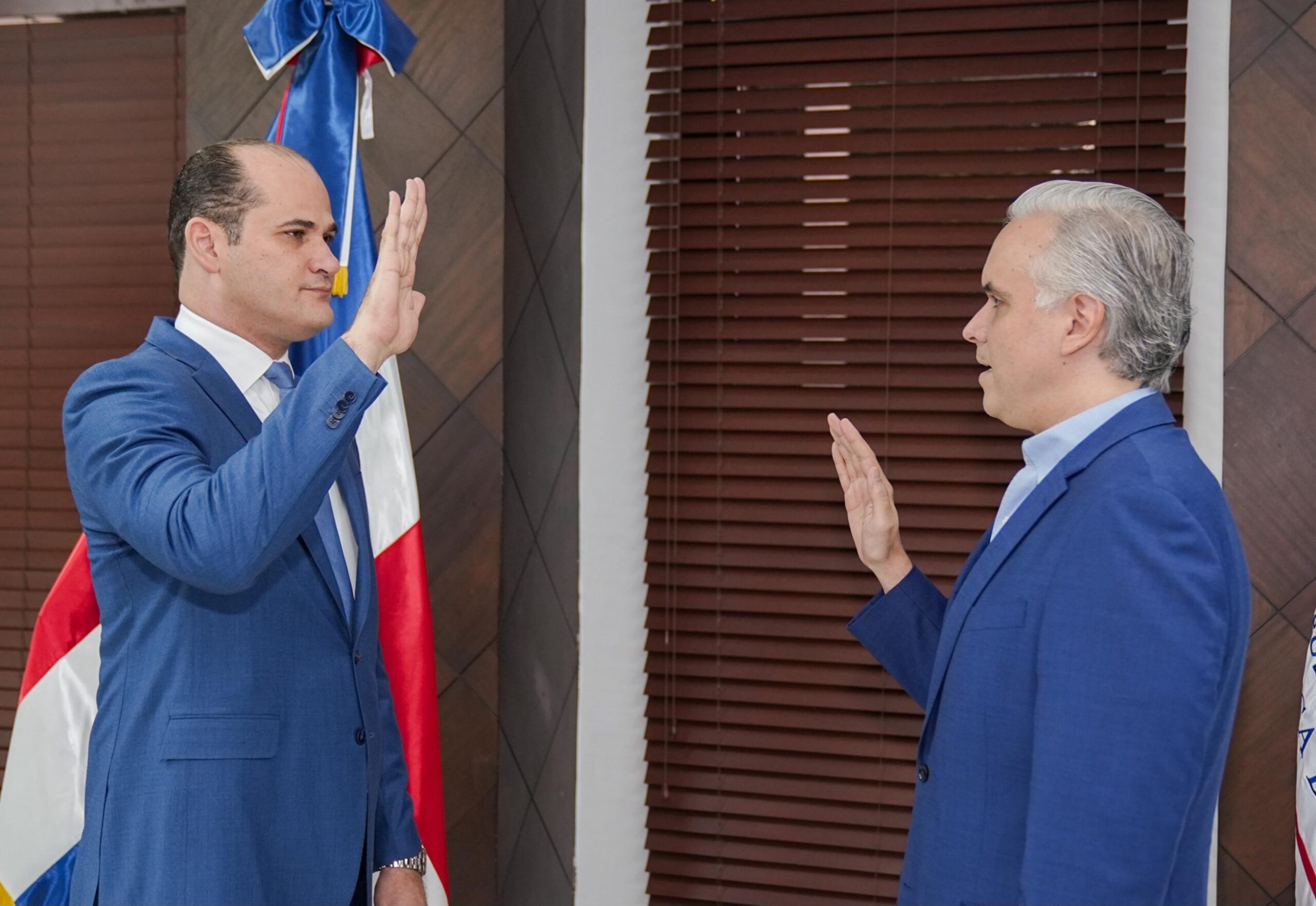Juramentan nuevo director del Inabie