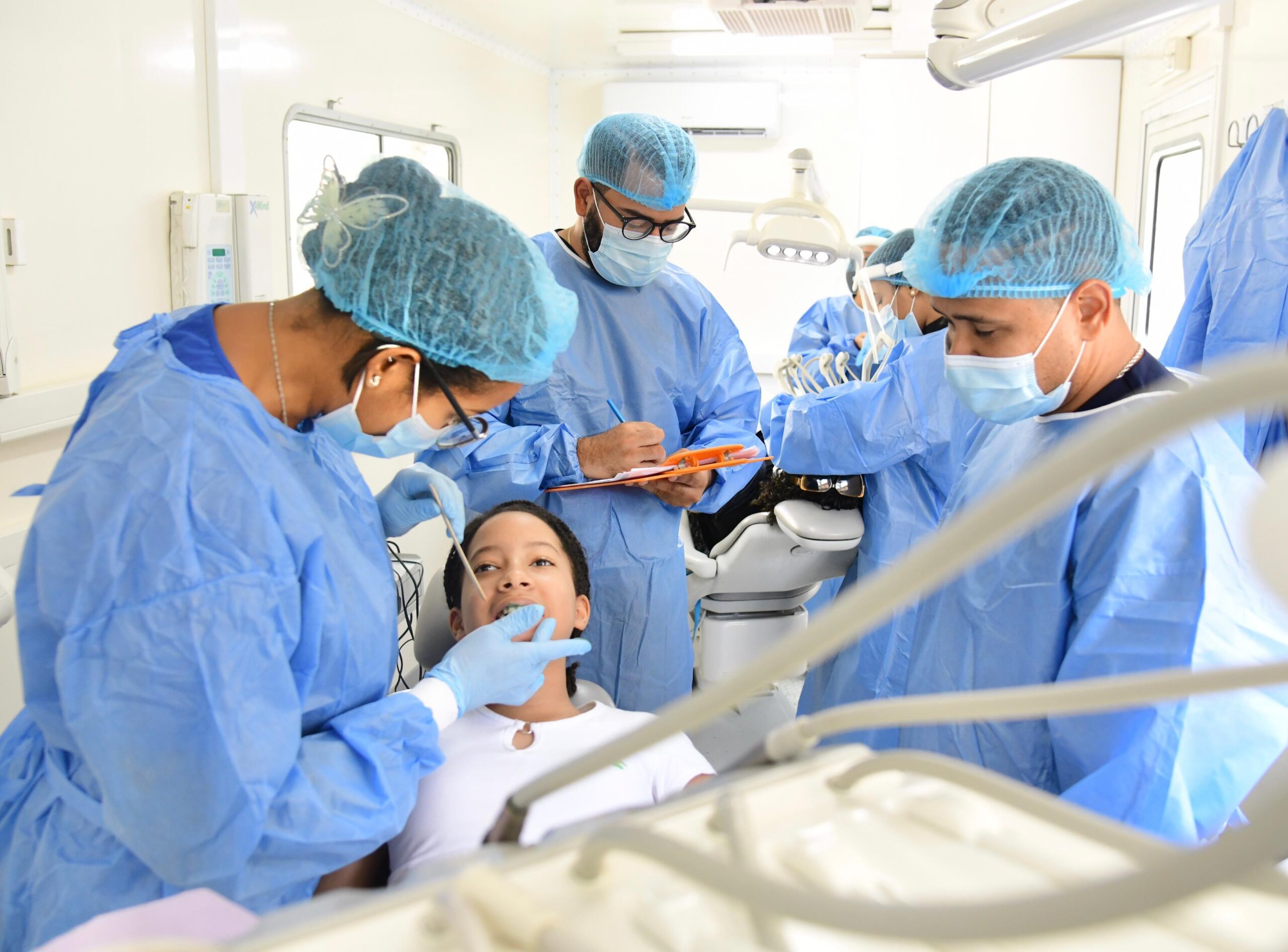 MSP brinda servicios médicos en Monseñor Nouel