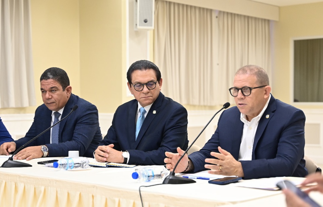 Comisión estudia Ley de Seguridad Social escuchará este mes opinión diversos sectores sobre ese plan