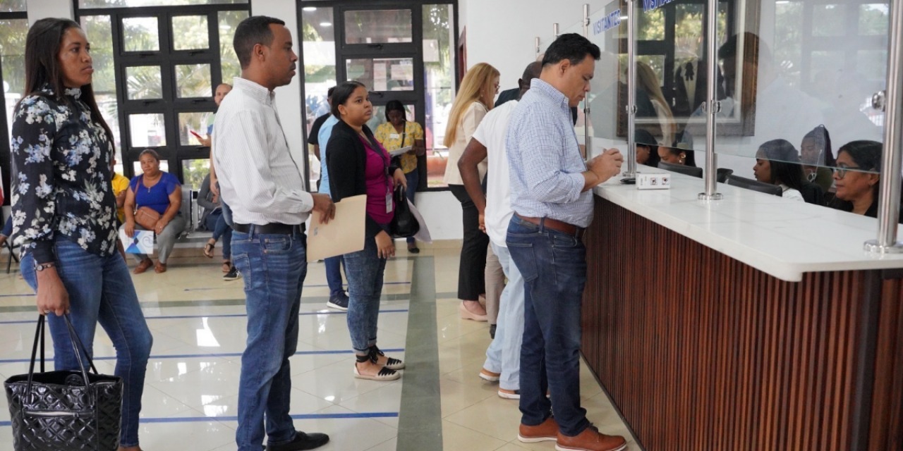 Minerd reafirma compromiso con evaluar desempeño institucional