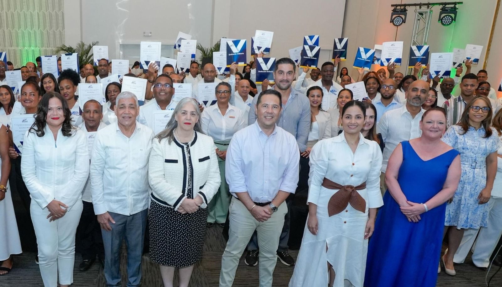 Infotep gradúa 97 técnicos para la industria turística en Punta Cana