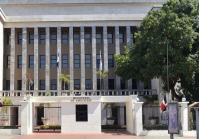 Ministerio Educación busca garantizar claridad en el uso recursos