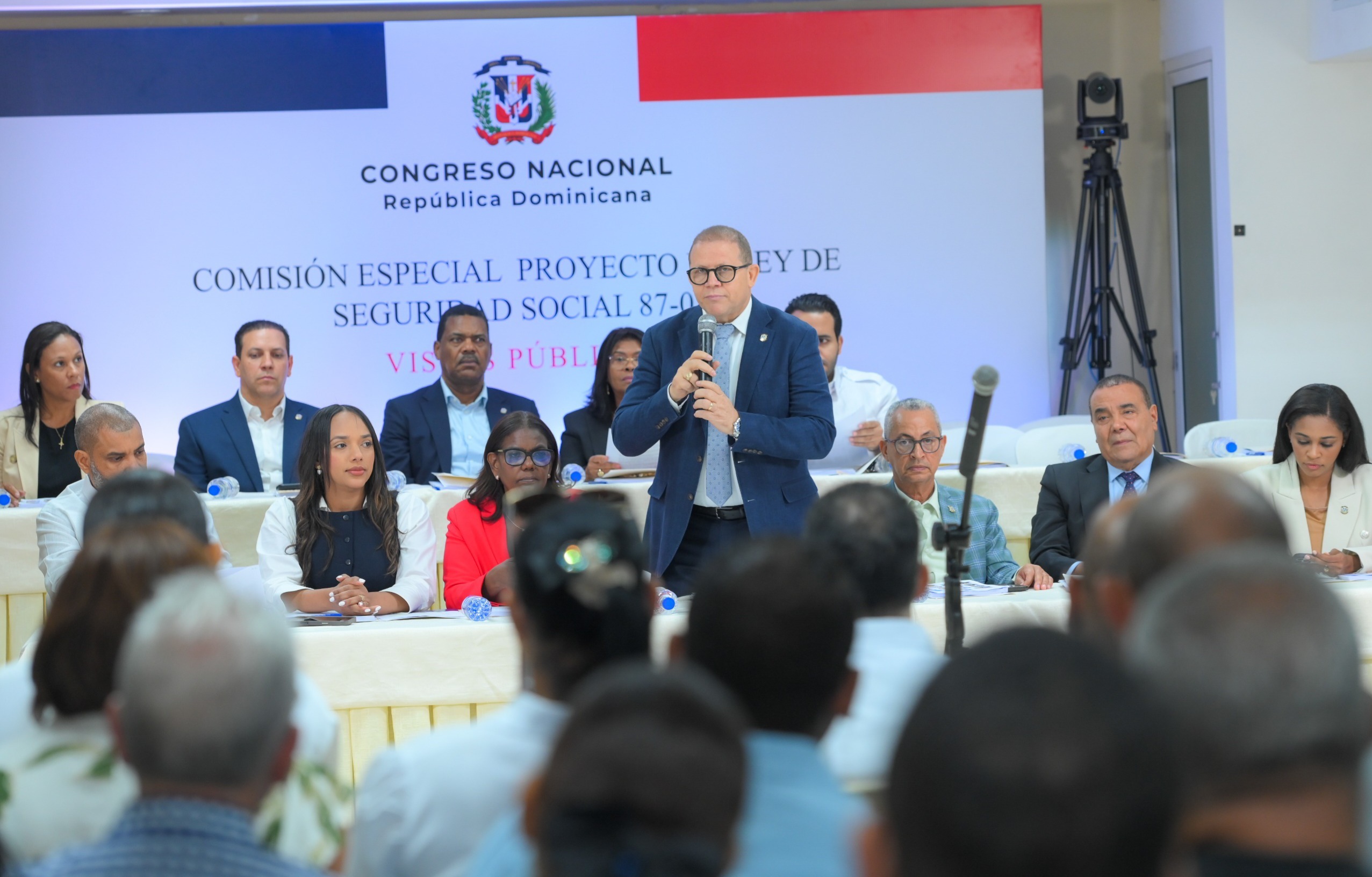 Comisión estudia modificar Ley de Seguridad Social celebra vista pública