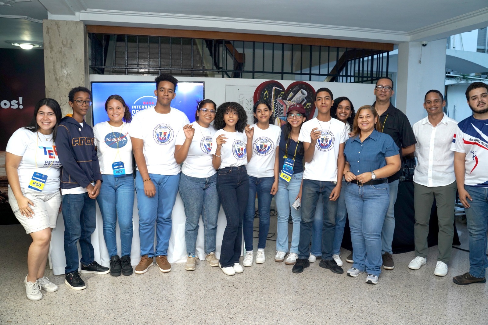 Estudiantes ganan las categorías del NASA Space Apps Challenge en Santiago
