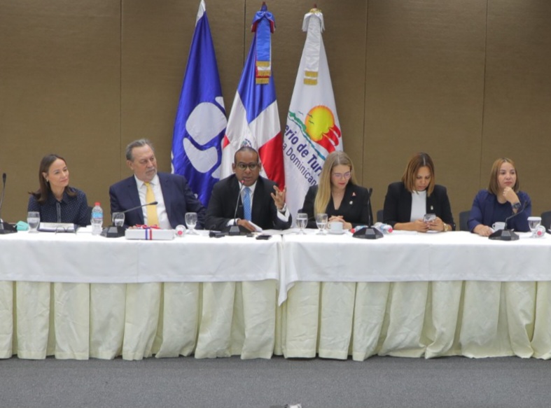 Diputados y ONU-Turismo tratan Estrategia Nacional Turismo Sostenible