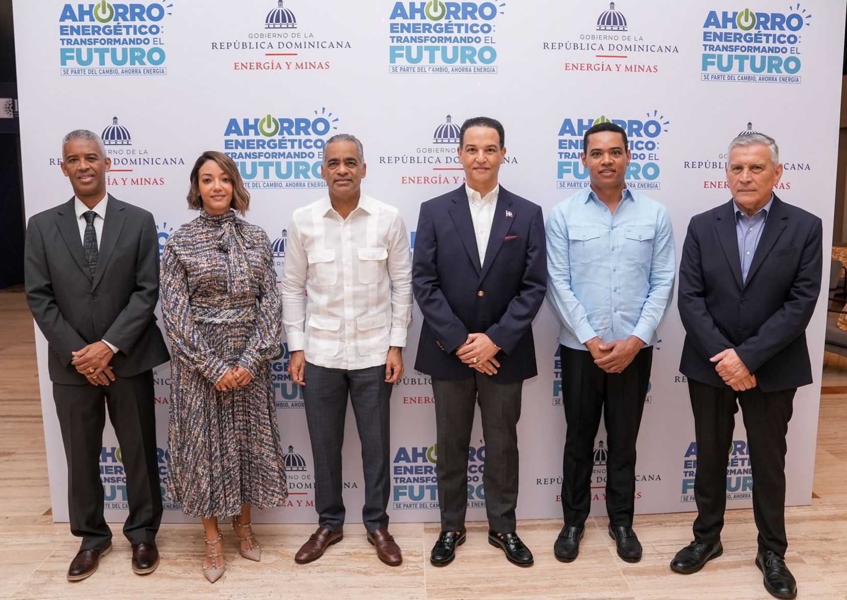 Con un llamado a acelerar transición energética, Energía y Minas celebra foro sobre ahorro de energía