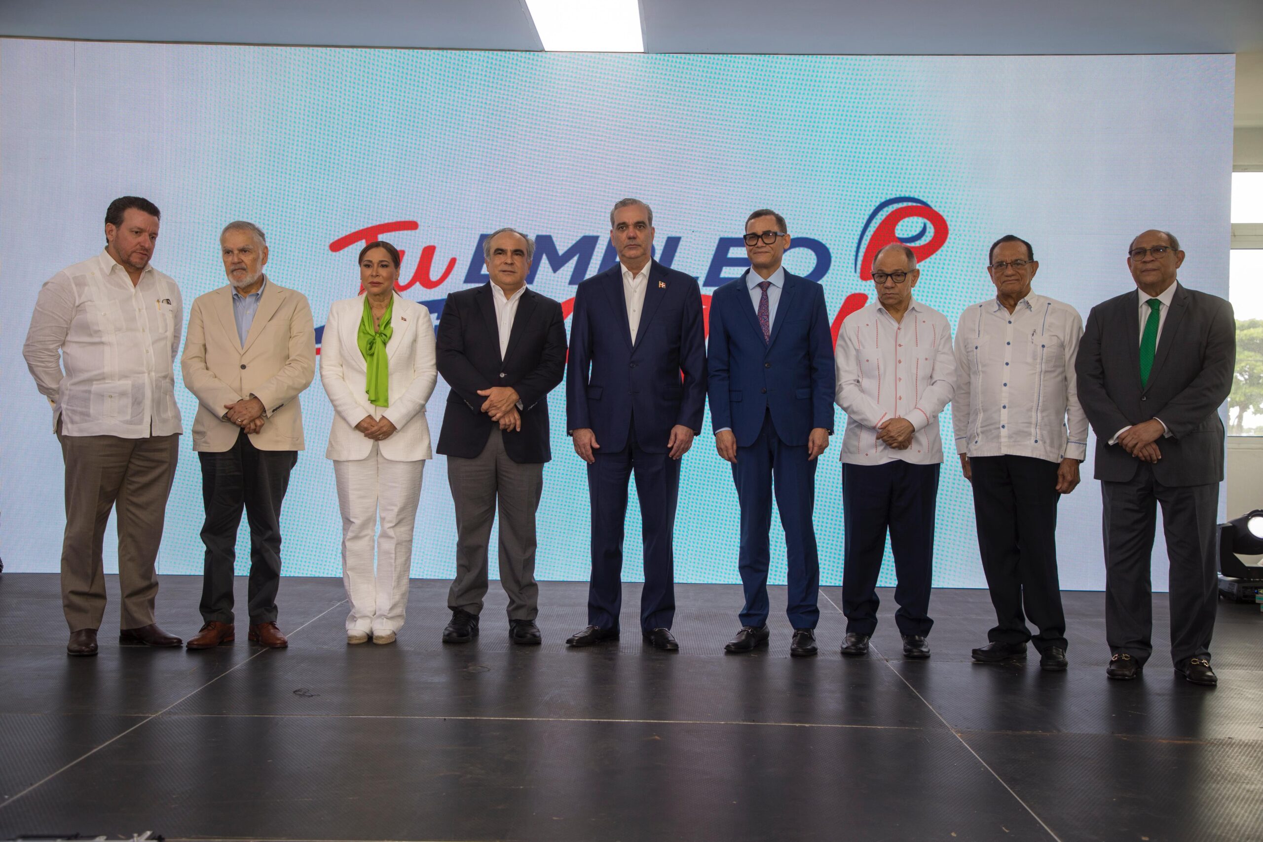 Gobierno lanza programa “RD-Trabaja” con más de 7,000 vacantes de empleos