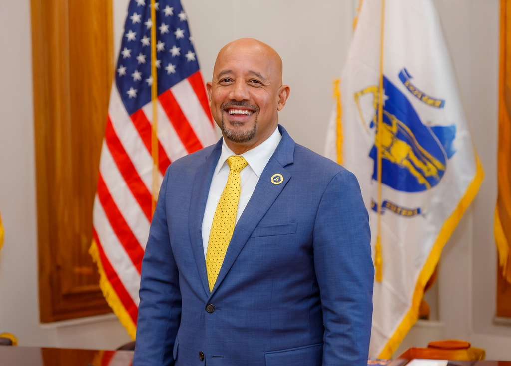 Aseguran unidad dominicana a favor de Brian DePeña será clave para definir futuro de Lawrence