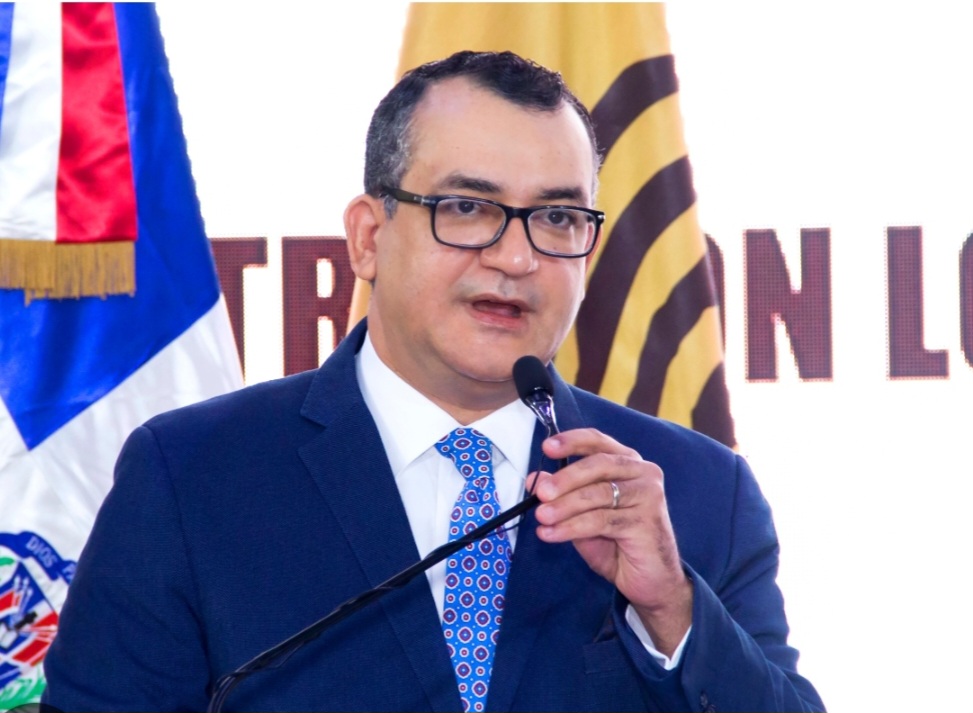 Presidente de JCE llama a educar sin violencia