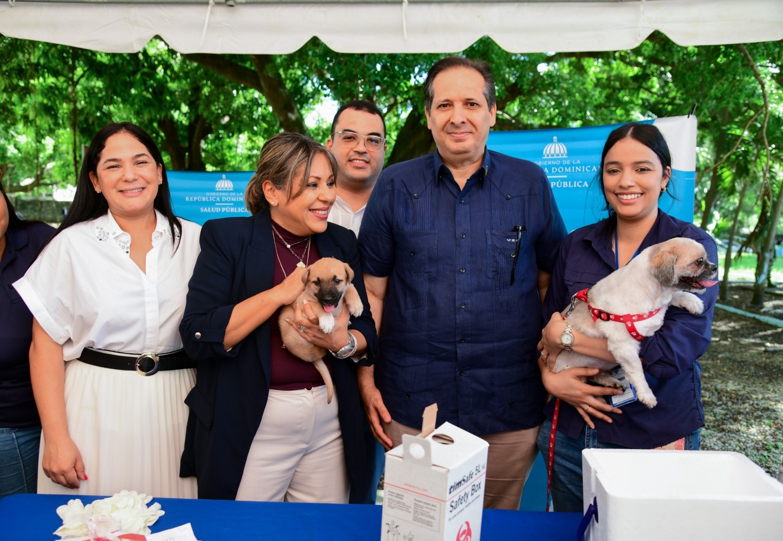 Víctor Atallah: Proteger animales es también proteger a nuestras familias