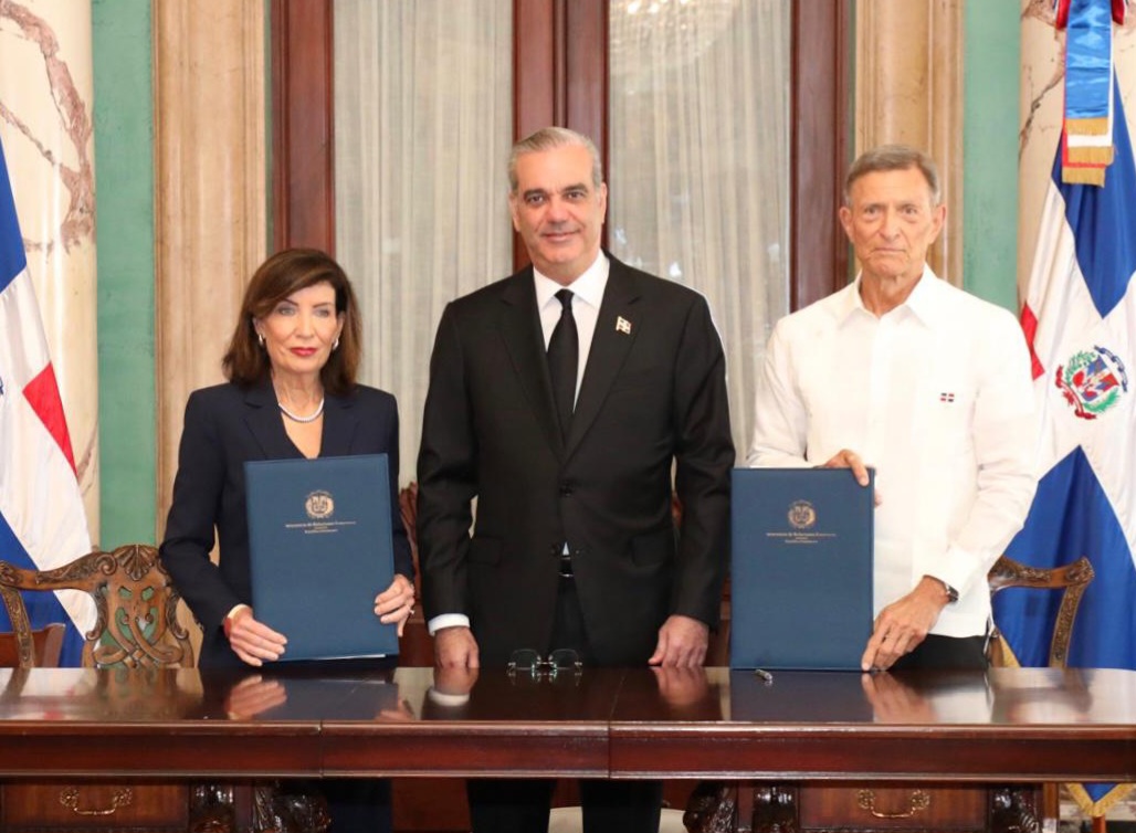 Presidente Abinader y gobernadora de NY acuerdan fortalecer lazos económicos y culturales e impulsar inversión y la innovación