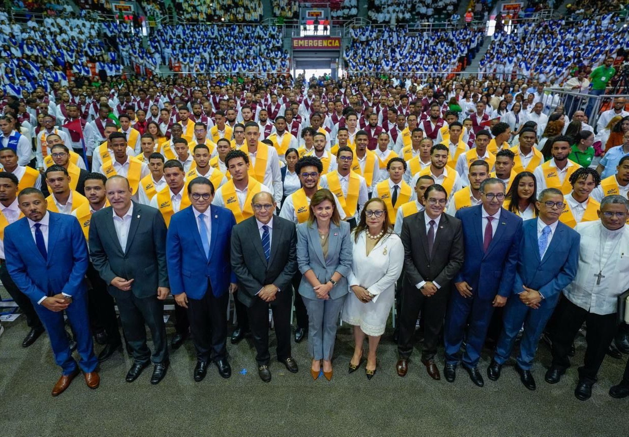 Infotep gradúa más de mil 400 nuevos técnicos en Región del Cibao