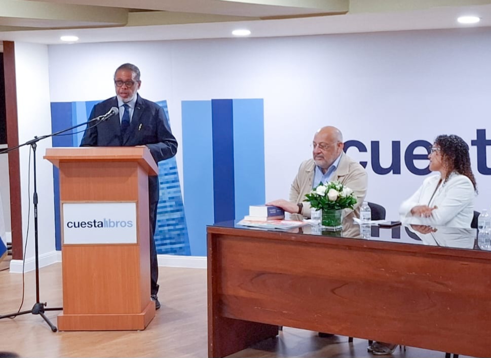 Desarrollo de la Comunidad pone en circulación dos libros de jóvenes escritoras