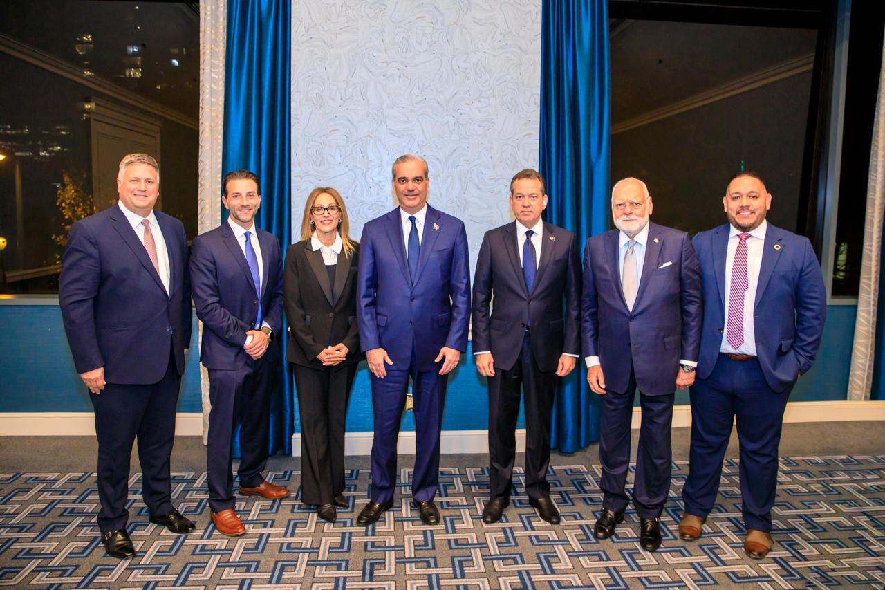 Presidente Abinader impulsa a RD hacia el mapa global de semiconductores en California