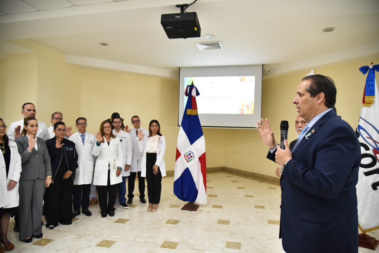 Juramentan Comité Hospitalario de Trasplante en el HOMS