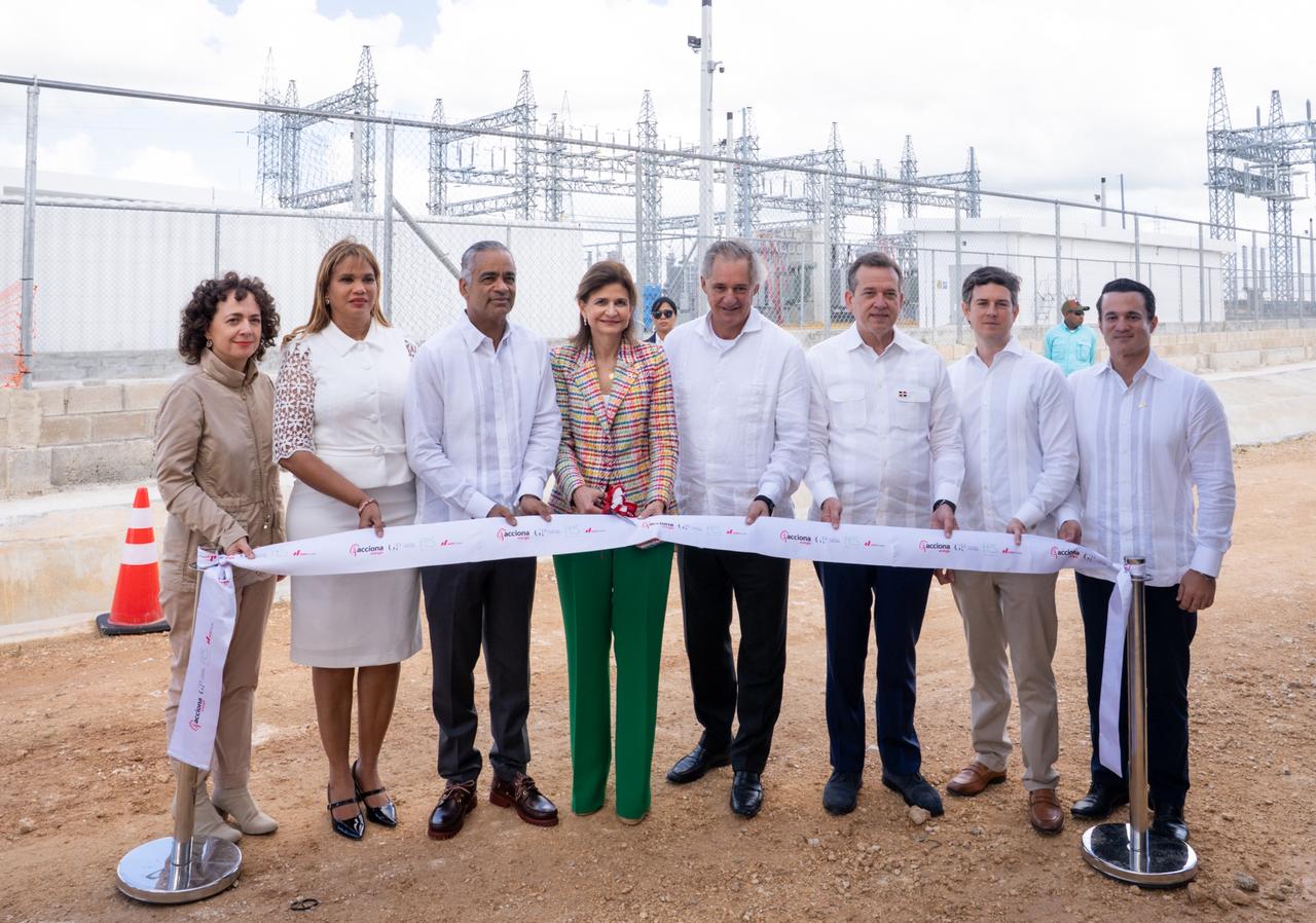 Ministro Santos: Fondos pensiones aportan más de US$1,097 millones en proyectos eléctricos