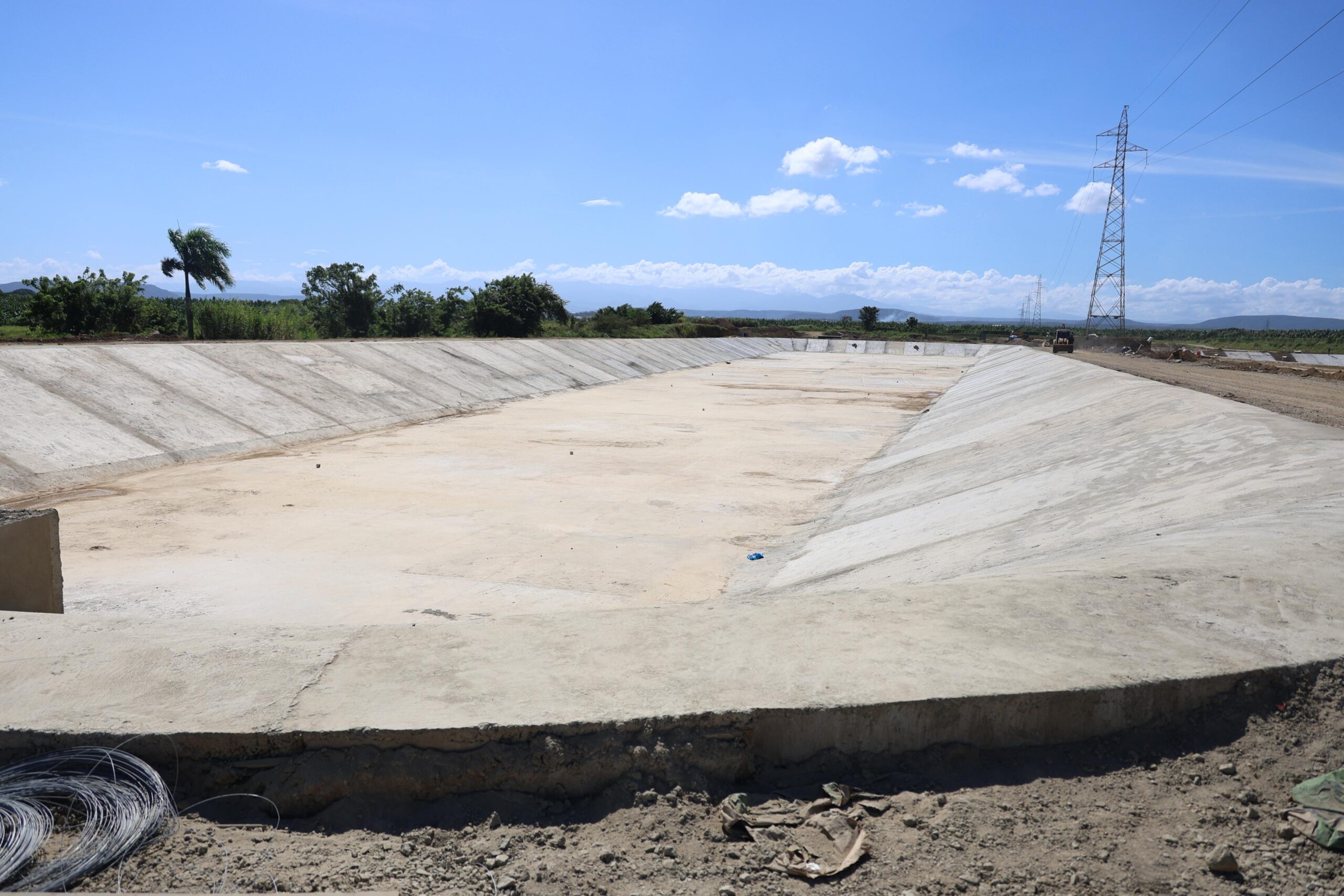 Wellington Arnaud: Trabajos alcantarillado sanitario en Mao avanzan en más de 70 por ciento