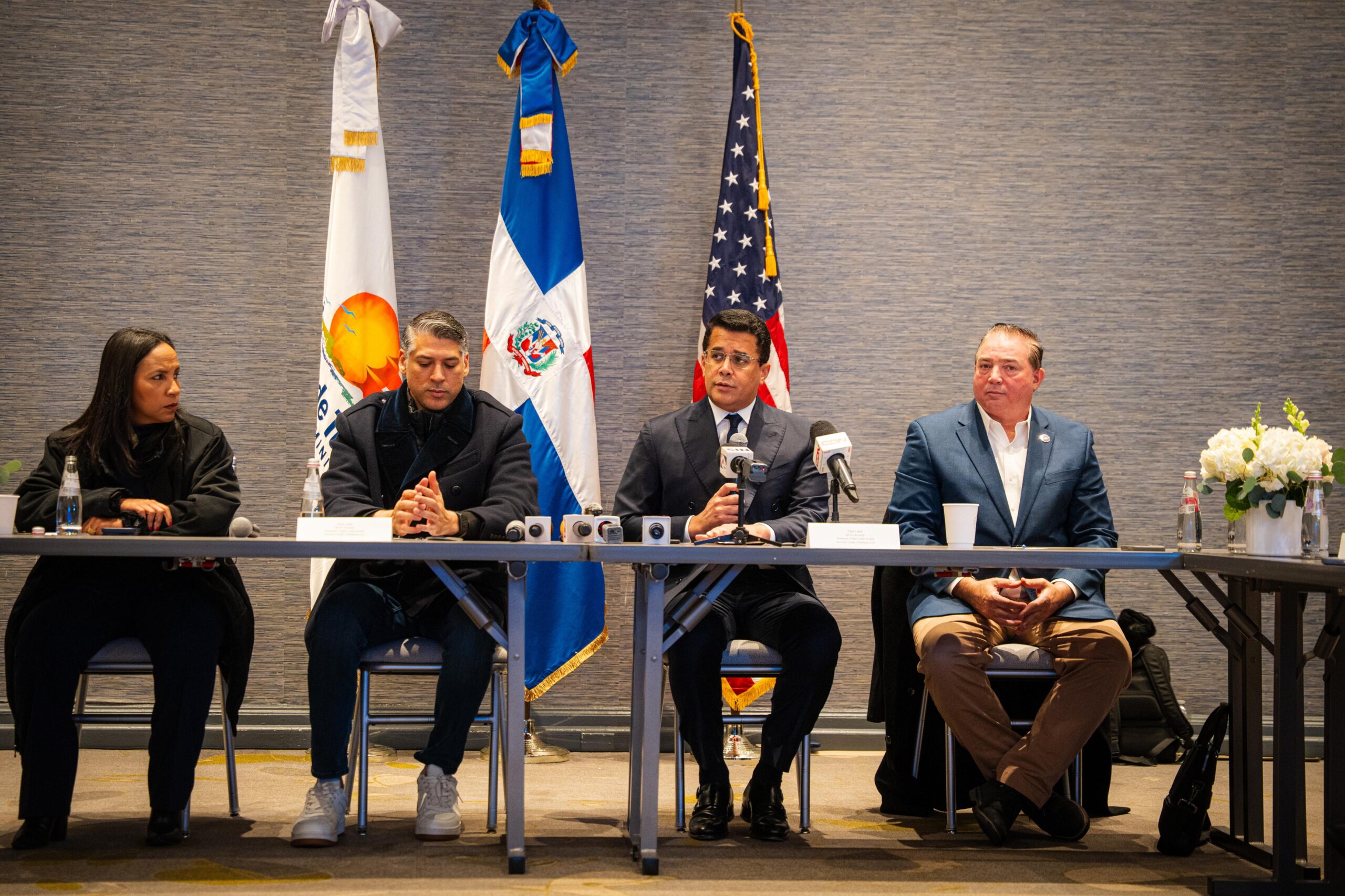 Turismo y Arajet anuncian tercera ruta diaria a Nueva York de la aerolinea a partir de primavera