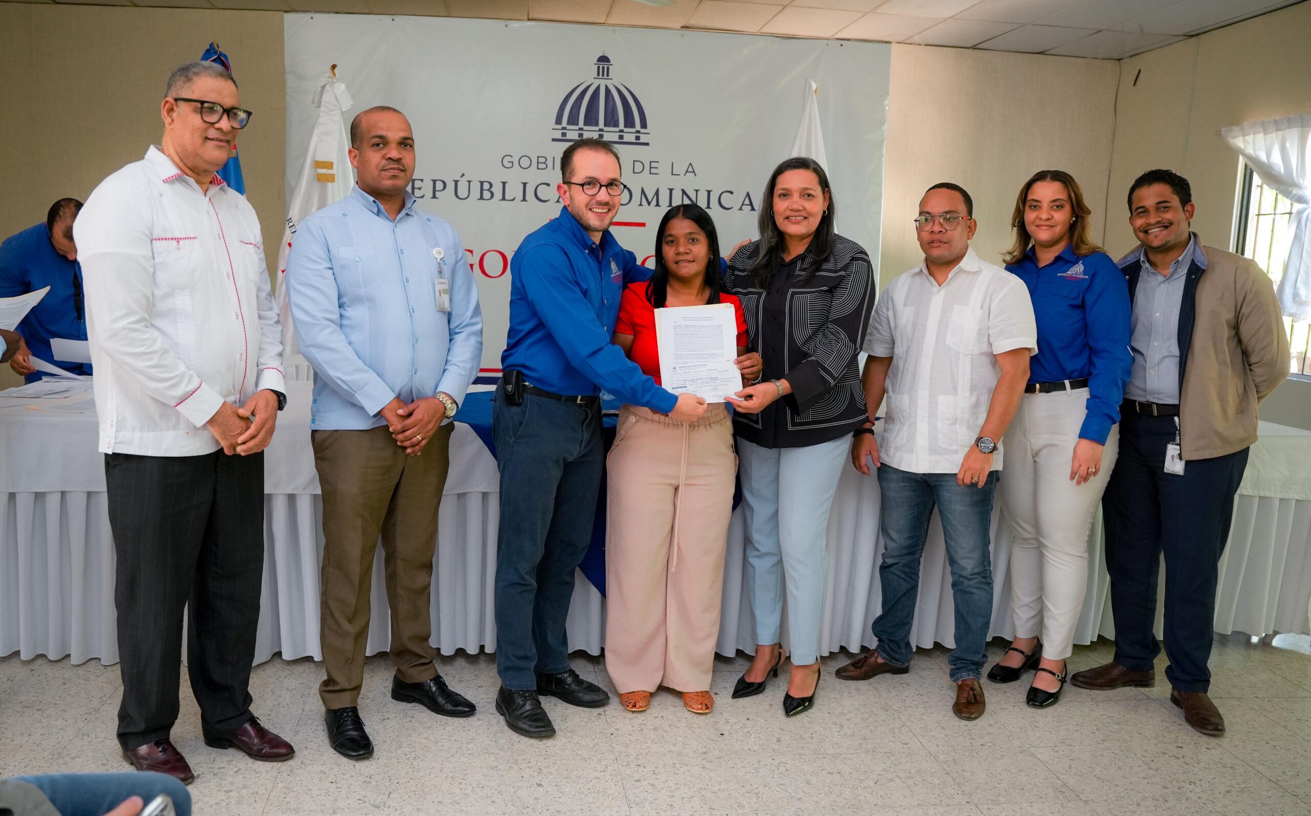 Productores de Azua reciben más de RD$20 millones para tecnificar predios