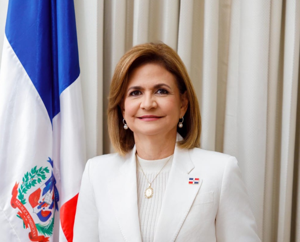 Compromiso Santiago valora como responsable gestión vicepresidenta Raquel Peña