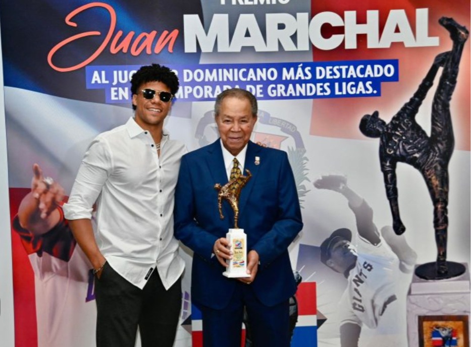Marichal: Soto es ejemplo de juventud tras ganar segunda vez premio “Juan Marichal”