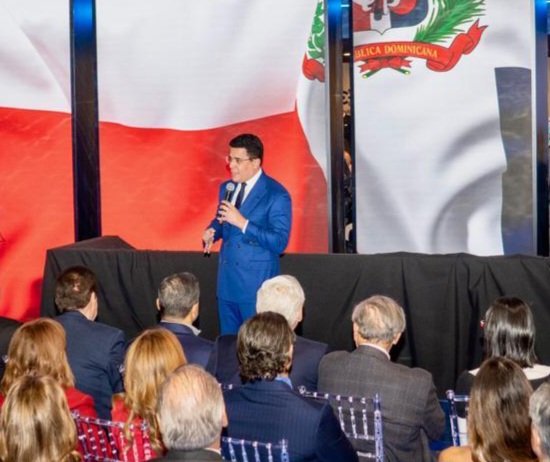 Ministro Collado inaugura stand dominicano en Fitur 2026