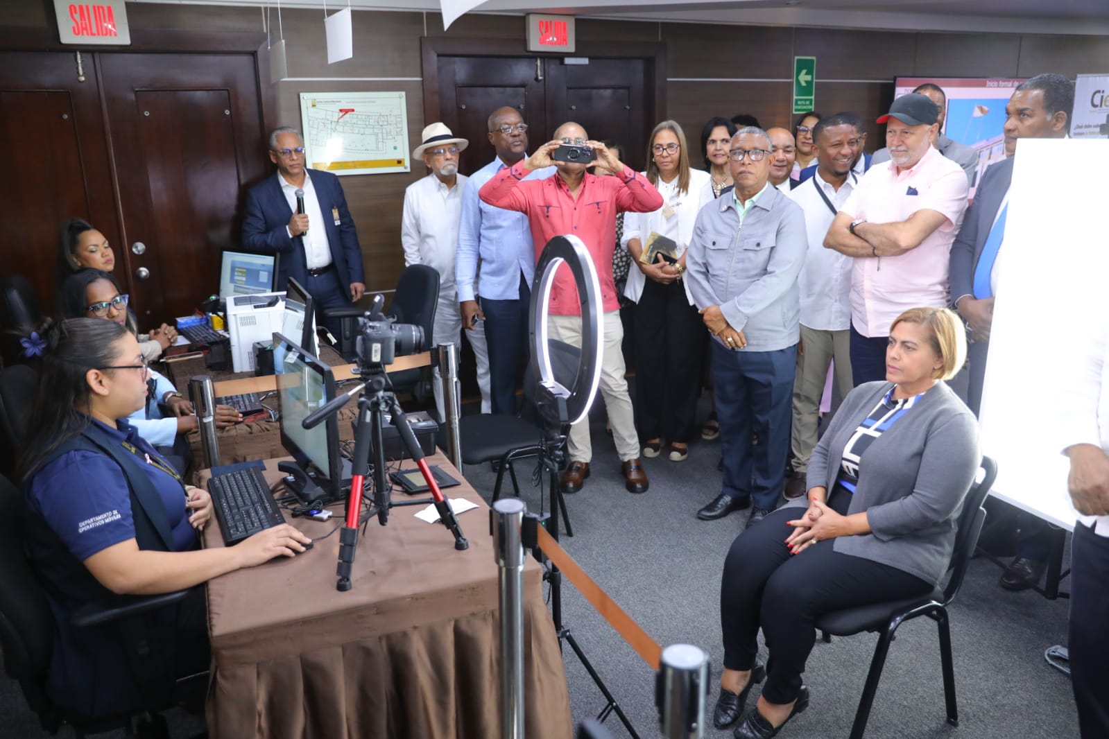 JCE presenta avances cambio de cédula a entidades políticas