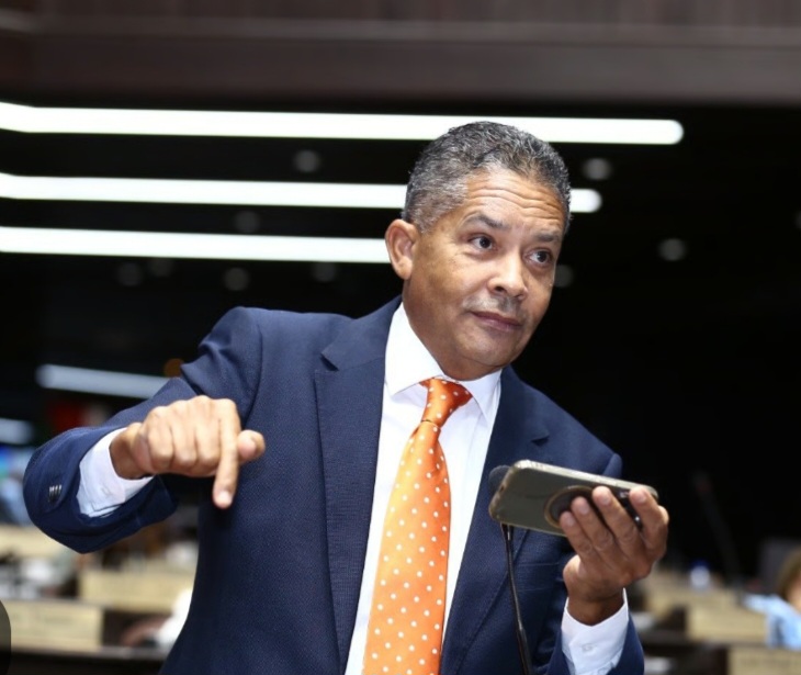 Diputado Cedeño deplora declaraciones de Pacheco sobre cancelaciones