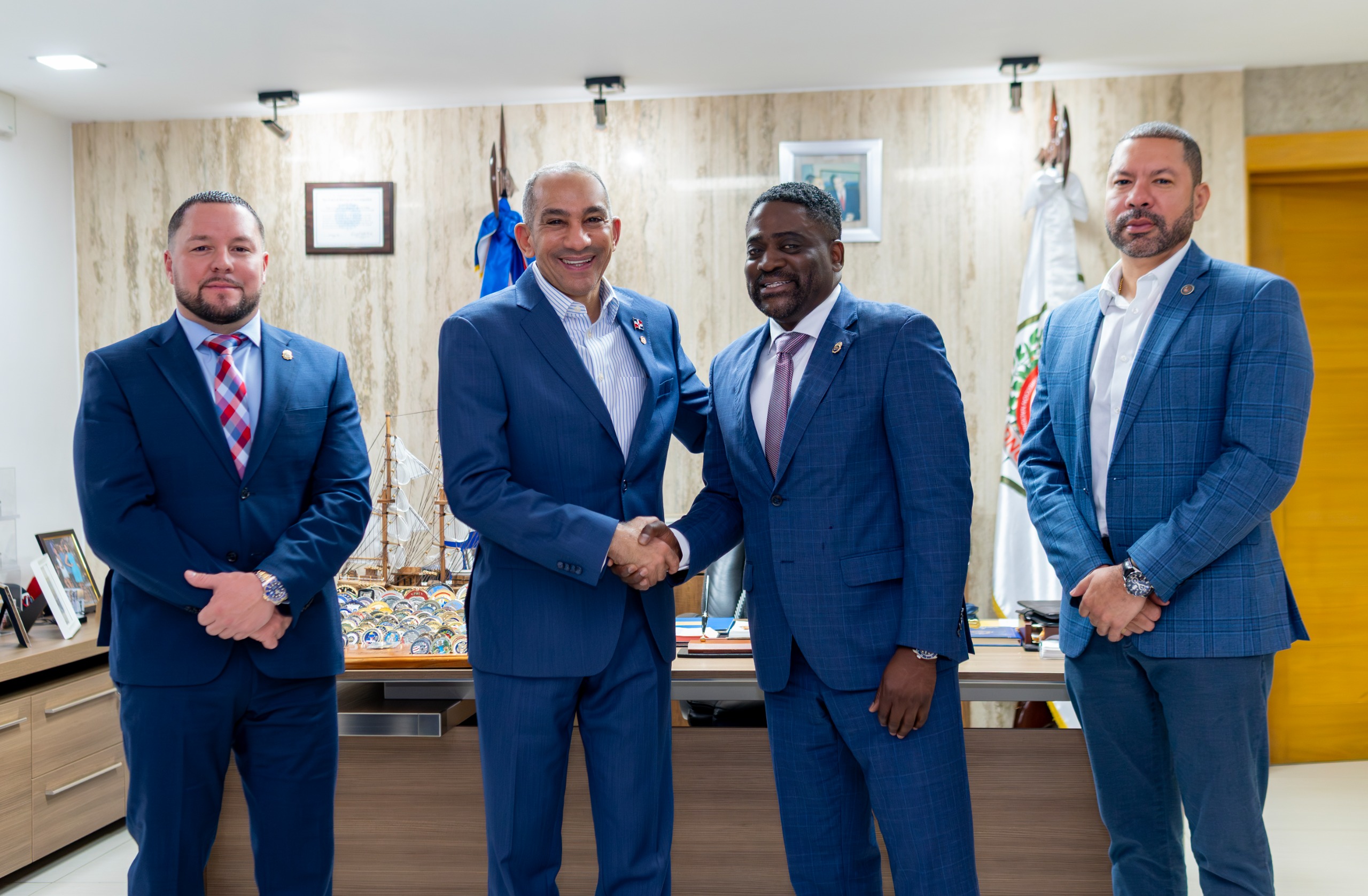 DEA destaca apoyo de Abinader a lucha contra narcotráfico