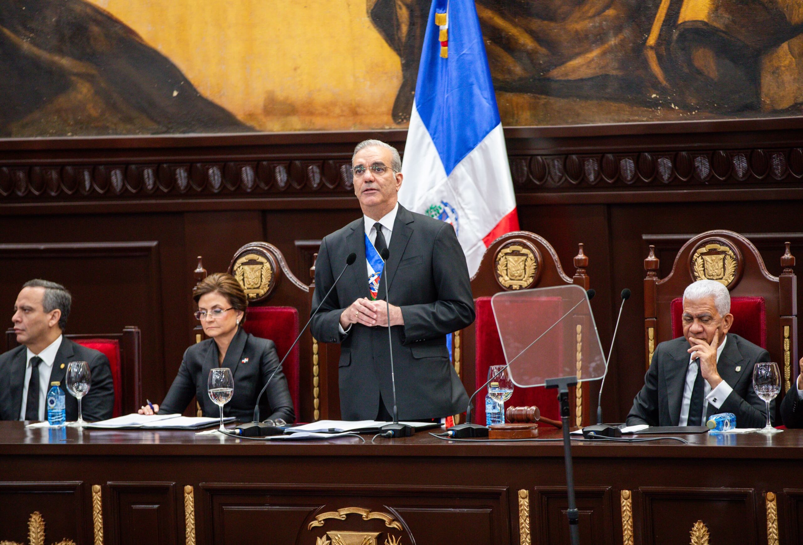 Abinader dijo que en su gobierno no existen intocables ni privilegios frente a la ley