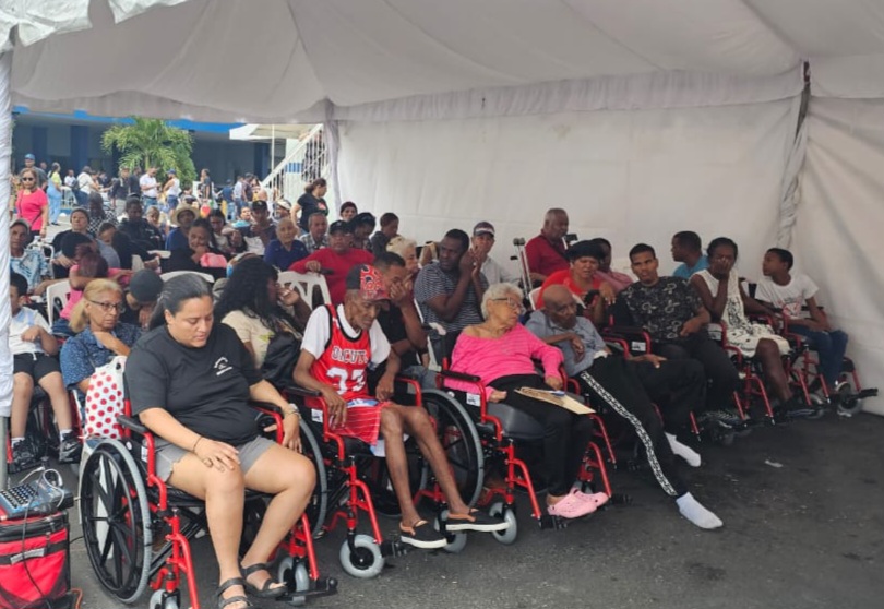 Fundaciones benefician cientos de personas con sillas de rueda