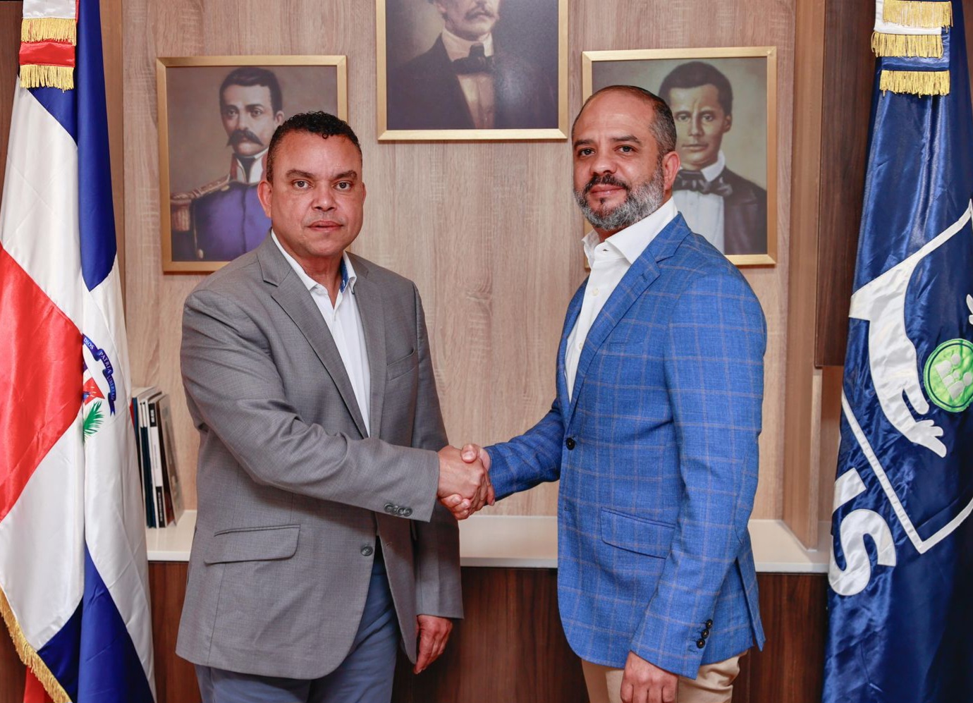 Designan director y subdirector en el Hospital Marcelino Vélez Santana