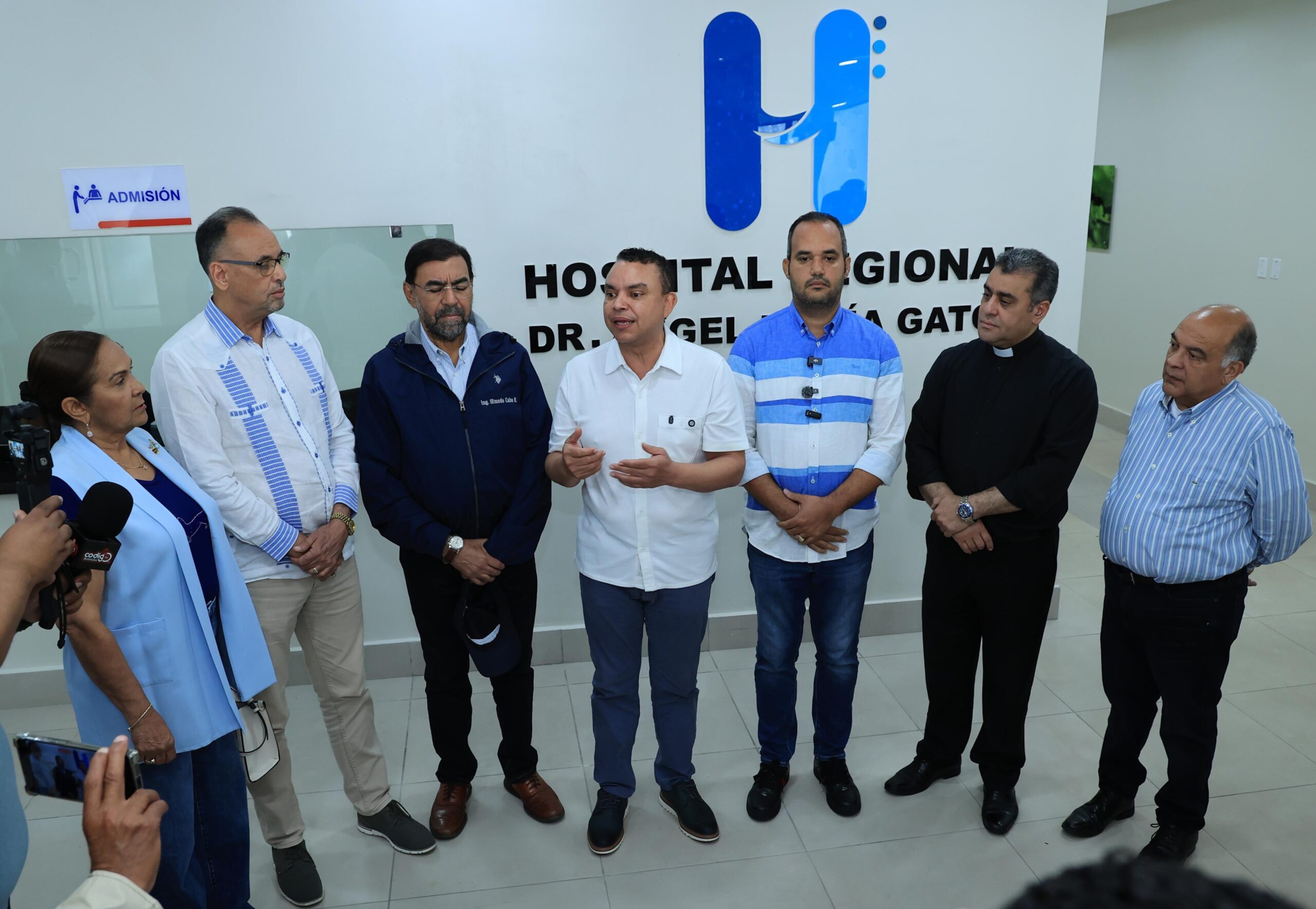 Hospital Dr. Ángel María Gatón en SFM opera a capacidad con 160 camas internamiento y 63 de UCI