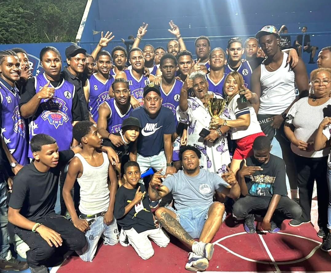 Equipo Morado gana torneo del Club Gregorio Luperón