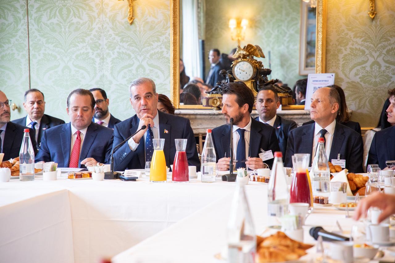 Presidente Abinader se reúne con empresarios franceses que reconocen a RD como su principal destino inversión en el Caribe