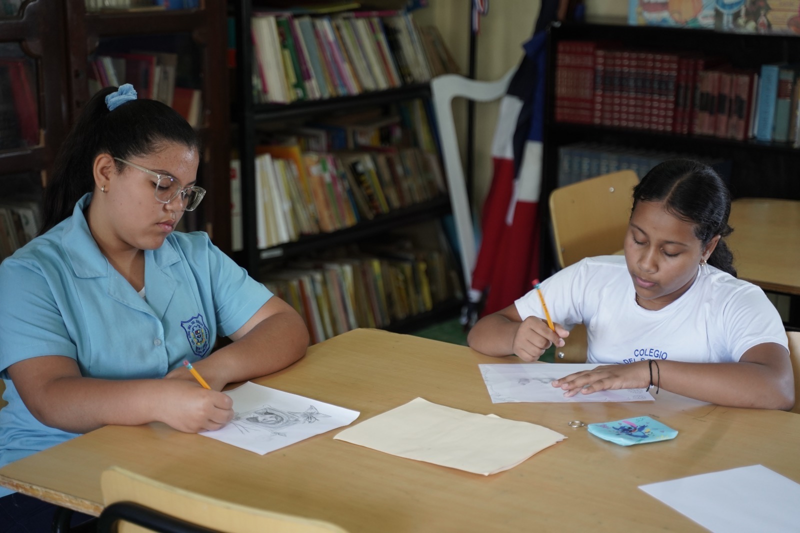 Estudiantes abrazan el arte y la reflexión en concursos por centenario de Minerva Mirabal