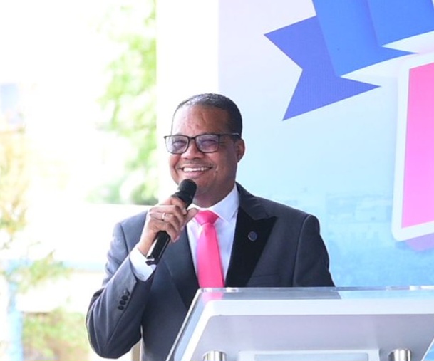 Proponen fortalecer liderazgo femenino y ampliar políticas de apoyo en la UASD