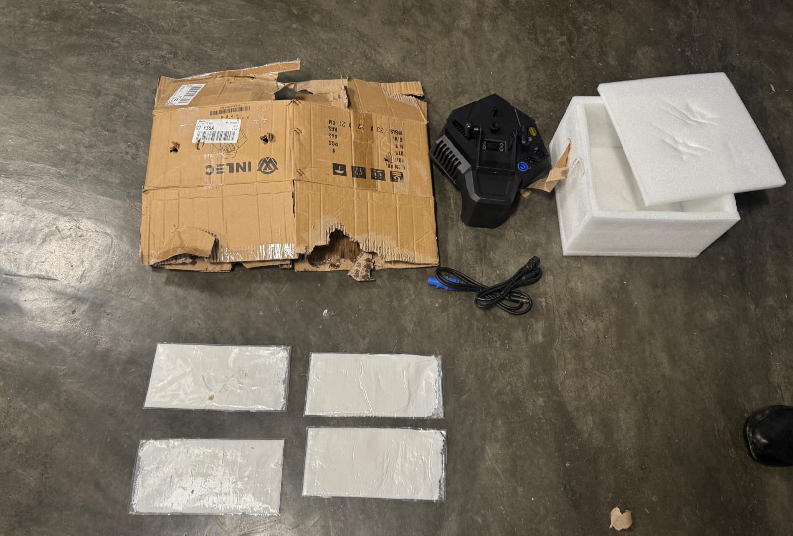 Ocupan en AILA 12 láminas de cocaína ocultas en cajas cartón